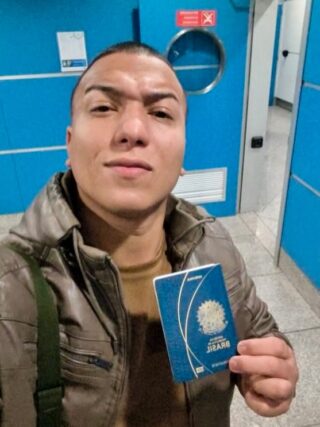 Cliente da Brazucas chegando em Portugal
